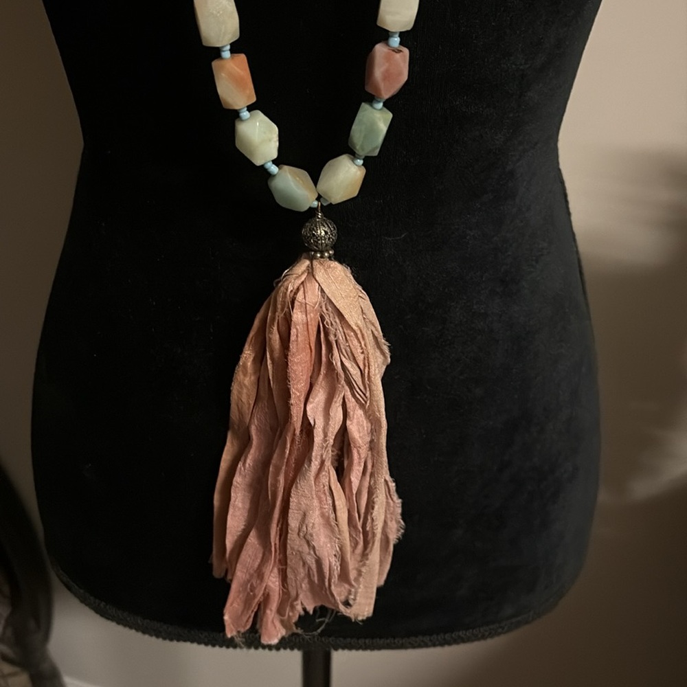 Pastel boho necklace - Picture 2 of 3